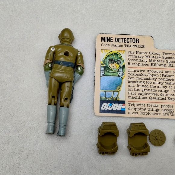 G.I. Joe V1 1983 Tripwire Mine Detector Action Figures With File Card And Access